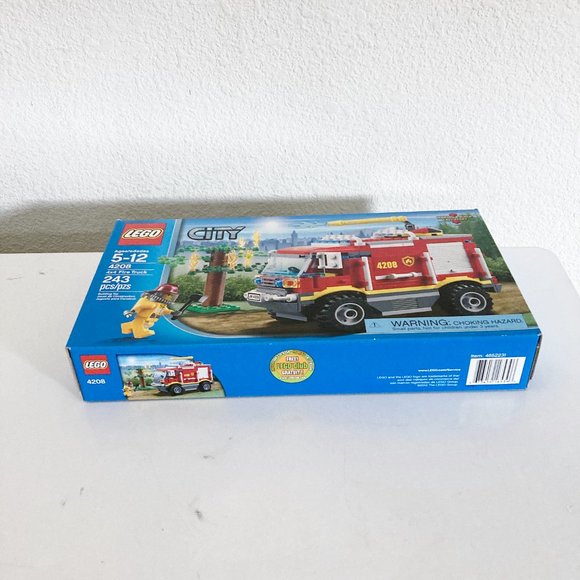 NEW Lego City 4208 4X4 Fire Truck 2012 Retired SEALED Excellent - Picture 4 of 6